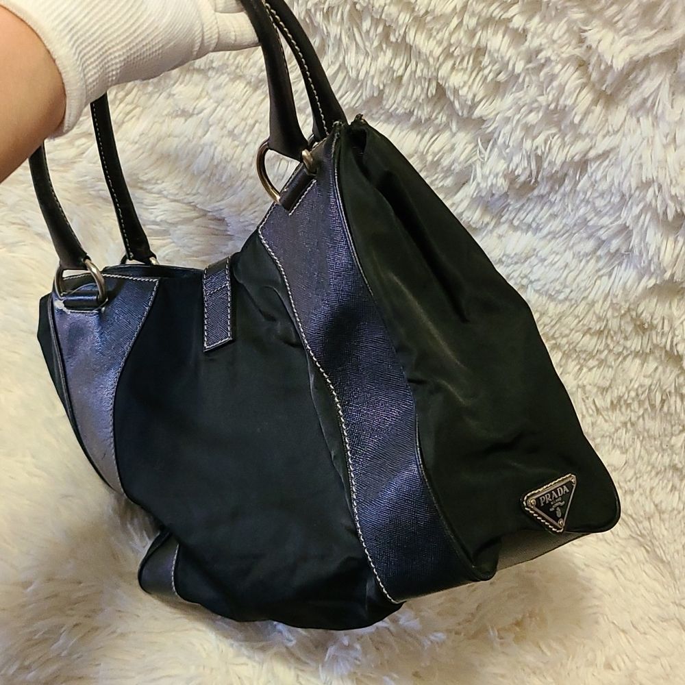 💯 Authentic Prada Handbag 🍀 - Picture 13 of 14